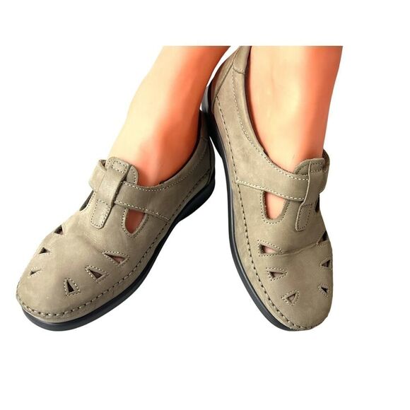 SAS Tripad Comfort Beige Leather Flats Slip On Shoes Womens 6.5 M Comfort Casual - Picture 2 of 11